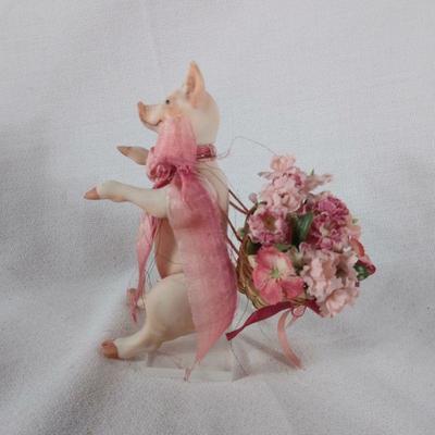 Dainty Little Pig