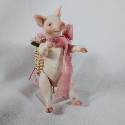 Dainty Little Pig