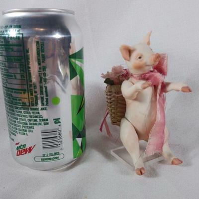 Dainty Little Pig