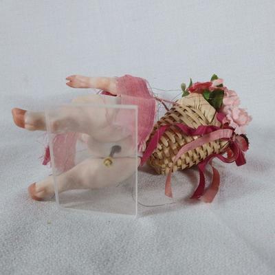Dainty Little Pig