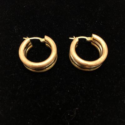 Lot 83 - 14k Gold Earrings - Four pairs
