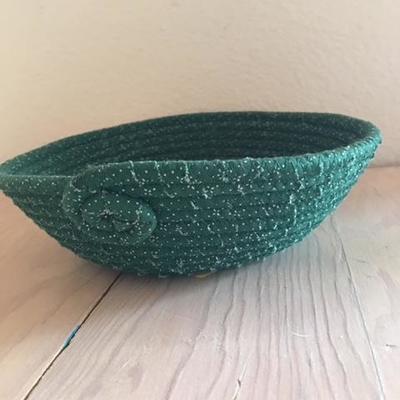Lot 1076: Green coiled fabric bowl