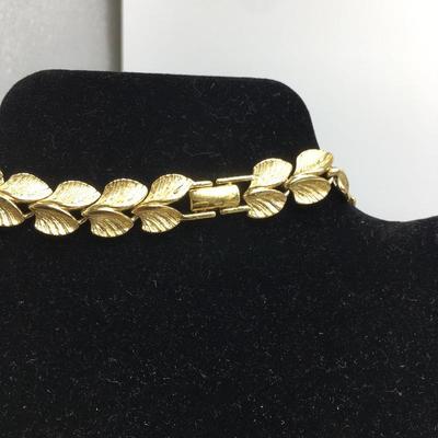 Lot 94 - Gold Necklace and Six Bracelets 