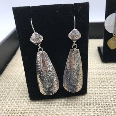 Lot 98 - Five Silpada Sterling Earring Pairs