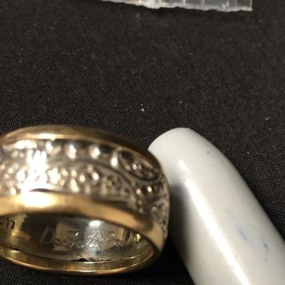 Lot 107 - 14k Gold Ring