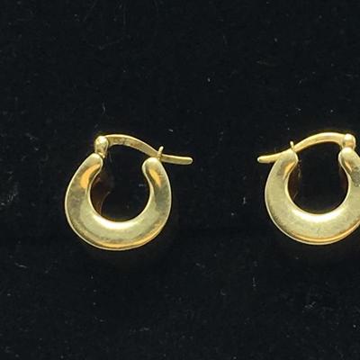 Lot 108 - 10k Gold Earrings
