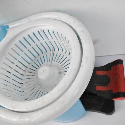 Mop & Bucket with Foot Pedal Spinning Feature