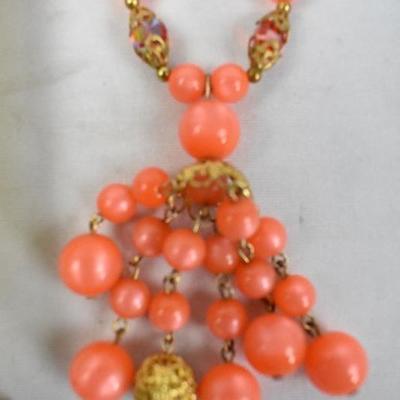 2 Vintage Costume Jewelry Necklaces, Beaded. Gold Toned/Pearl & Gold Toned/Coral
