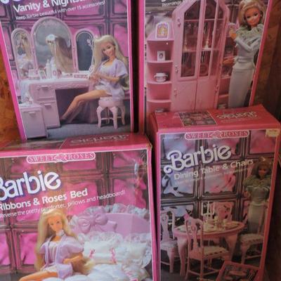 Set of 4 Boxed Sweet Roses Barbie Furniture | EstateSales.org