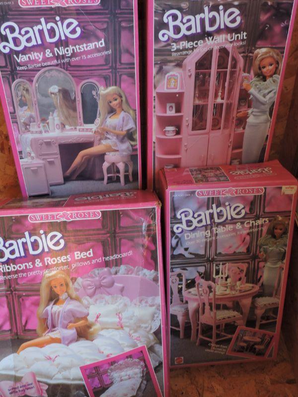 Set of 4 Boxed Sweet Roses Barbie Furniture | EstateSales.org
