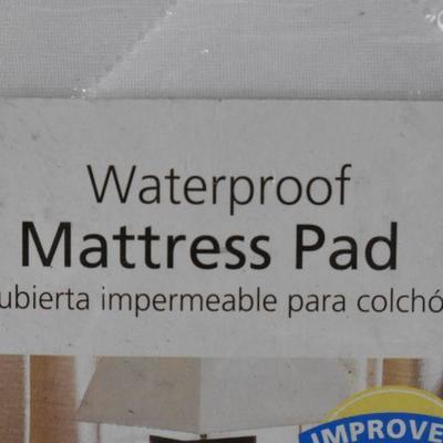 Mainstays Waterproof Mattress Pad, Queen Size - New