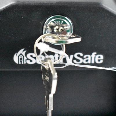 Sentry Safe Small Chest Fire Protection with Carry Handle. Includes Keys - New