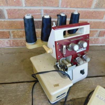 Riccar Lock RL-340 Serger Sewing Macnine with Foot Pedal
