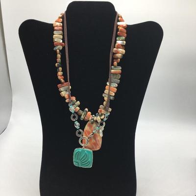 Lot 127 - Abalone Shell Necklace & Sterling Howlite