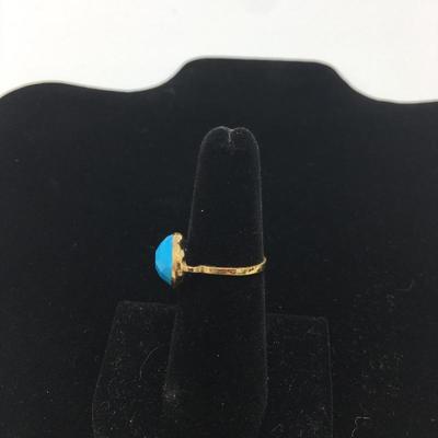 Lot 137 - Stella & Dot Ring & Gold Earrings 