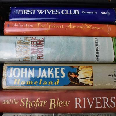 19 Hardcover Fiction Books by Authors Andrews -to- Waller