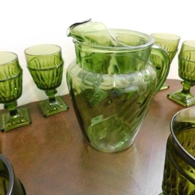 Set of Indiana Vintage Footed Drinking Glasses with Green Pitcher