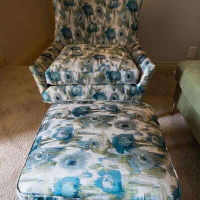 Lot 9 Floral Mid- accent chair and ottoman