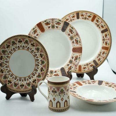 Lot 82 Queen Imarie China set made in India