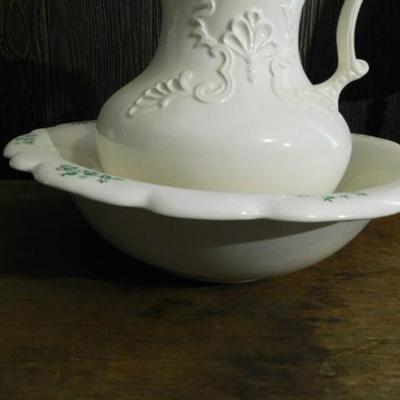 Ceramic Water Pitcher and Basin Set 