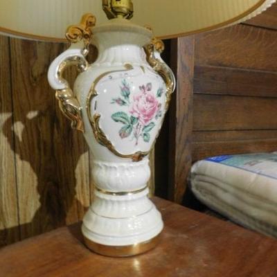 Porcelain Provincial Style Table Lamp