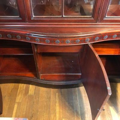 Lot #60 Regency Style SideBoard China Cabinet (AS-IS)