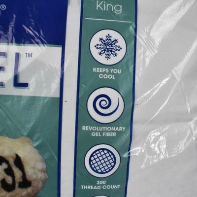 King Size Pillow: Serta Cool Slumber Gel - New