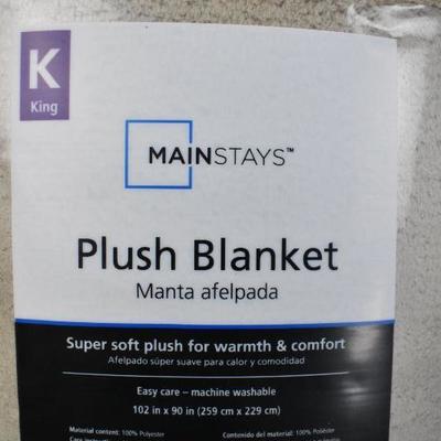 Mainstays Plush Blanket, King Size, Brownstone (Tan) - New