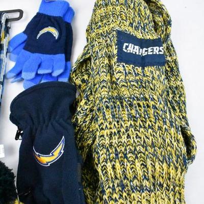 8 Piece Chargers Cold Weather Wear: Scarves, Gloves, Hats, Socks - New