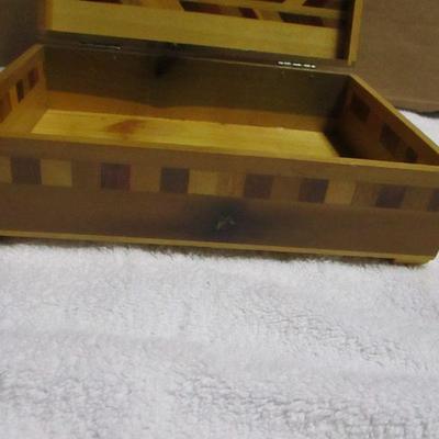 Lot 106 - Marquetry Mixed Wood Box 9.5