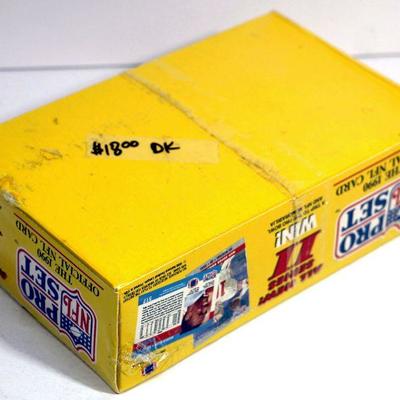 1990 NFL  FOOTBALL PRO SET - Series II - FACTORY SEALED BOX