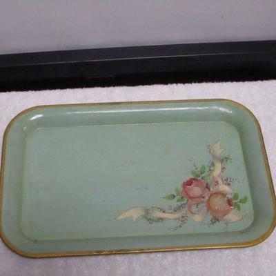 Lot 142 - Hand painted Serving Tray