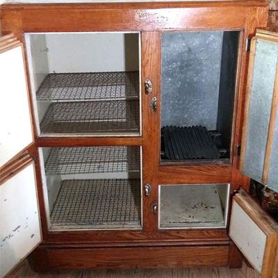 175-Oak Icebox made by the Automatic Morrison Illinois co	