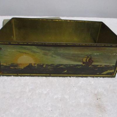 Lot 97 - Lovell & Covel Masterpiece CANCO Candy Tin