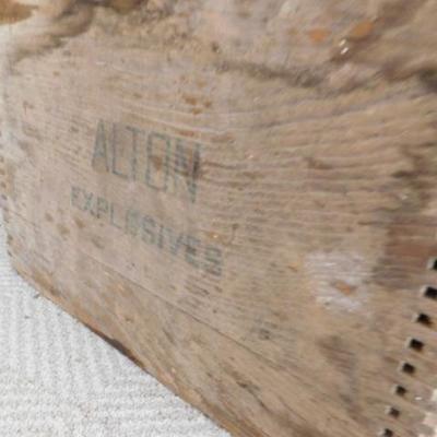 Rare Alton Explosives Equitable Poweder MFG Co. Packaging Box Dovetailed