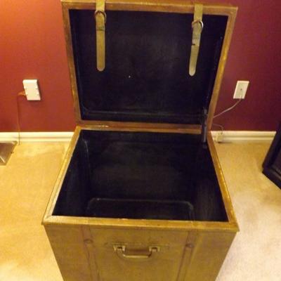 Storage Trunk/Side Table