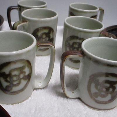 Lot 155 - Taylor & NG Japan Plates With Mugs