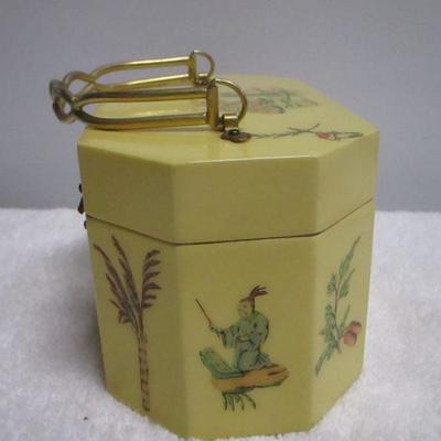 Lot 119 - Decorative Asian Style Box - Bakelite?