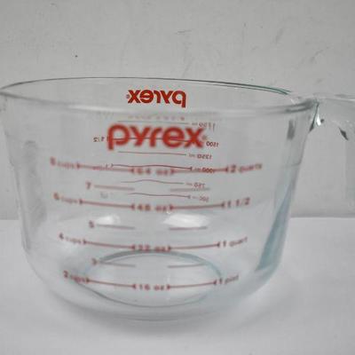 Pyrex 8 Cup Measuring Bowl - New