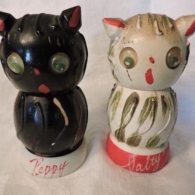 Vintage Napco MCM Retro Salty and Peppy Wooden Cat Salt & Pepper Shakers-Japan
