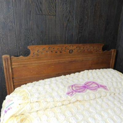 Full Size Antique Oak Eastlake Bed Frame (Mattress Included)