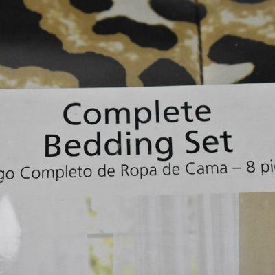 Mainstays Queen Size Complete Bedding Set, 8 Pieces, Cheetah Print - New