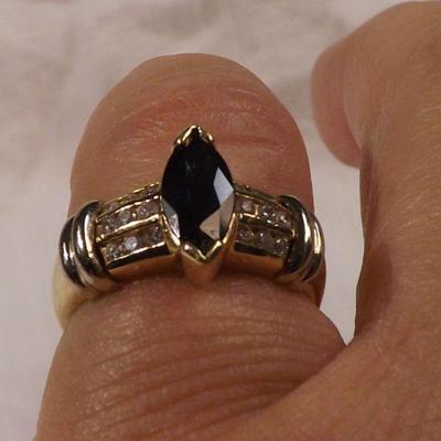 Vintage 14k Yellow Gold Ring with Marquis Cut Blue Sapphire
