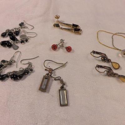 7 Pair of Pierced Earrings