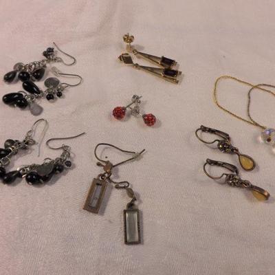 7 Pair of Pierced Earrings