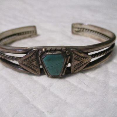 Lot 159 - Turquoise Bracelet 