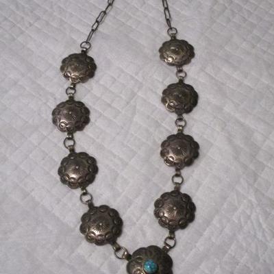 Lot 160 - Decorative Turquoise Necklace