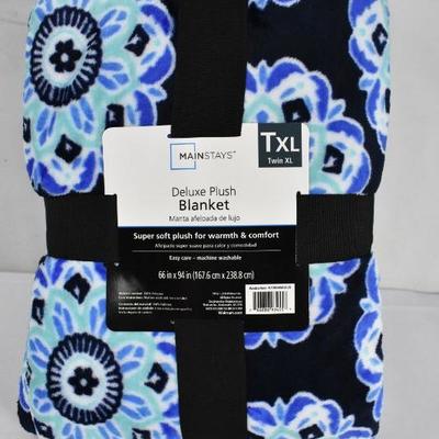 Deluxe Plush Blanket, Twin/Twin XL by Mainstays 