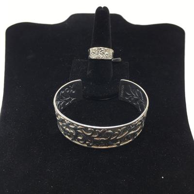 Lot 139 - Silpada Poseidon Ring & Ahead of the  Curve Cuff