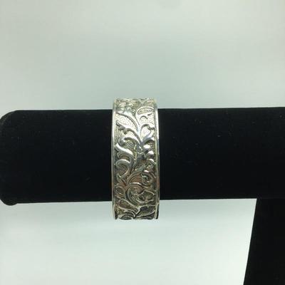 Lot 139 - Silpada Poseidon Ring & Ahead of the  Curve Cuff